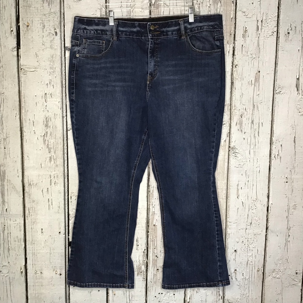 Lane Bryant bootcut tighter technology tummy jeans - Picture 2 of 7